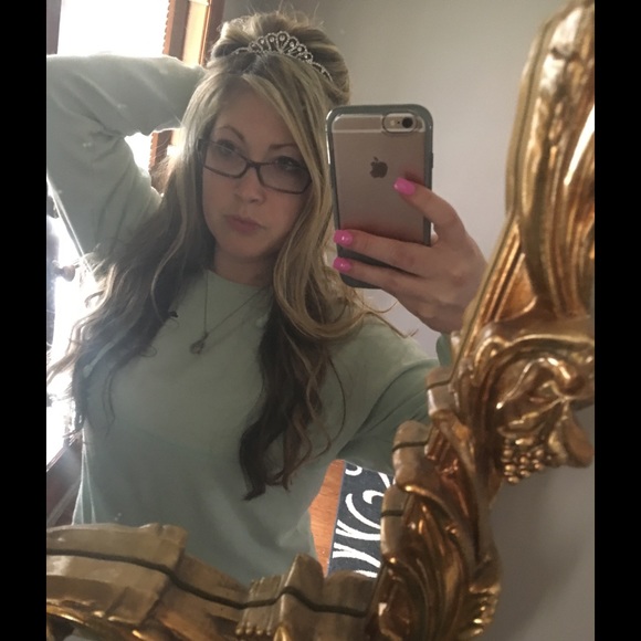 Tiara - Picture 3 of 4