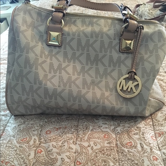 Micheal Kors Bag