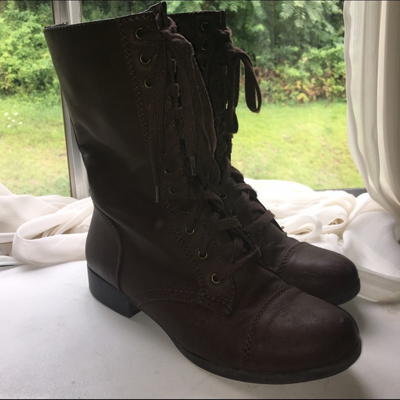 Brown combat boots! 👢