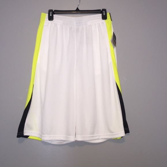 ☁️MEN'S NWT REEBOK SHORTS☁️