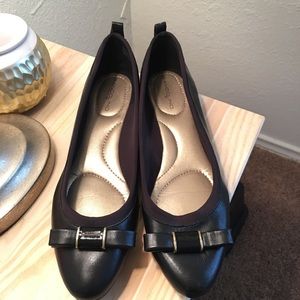 Bandolino Black Flats