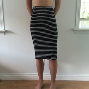 Urban Outfitters BDG fitted skirt size M.