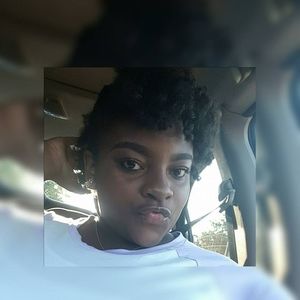 Meet your Posher, Kyla