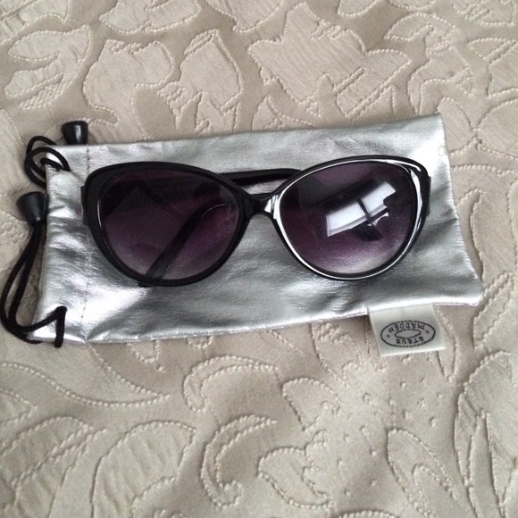 🌟sale🌟Steve Madden cat eye sunglasses