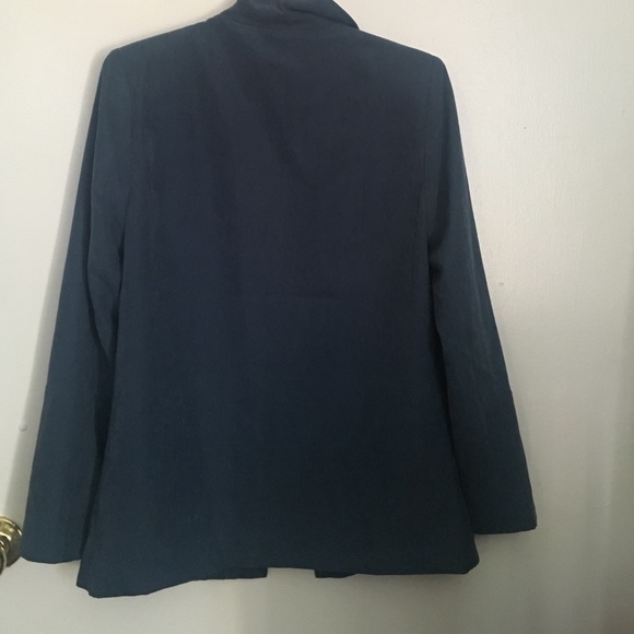 Blazer - Picture 4 of 5