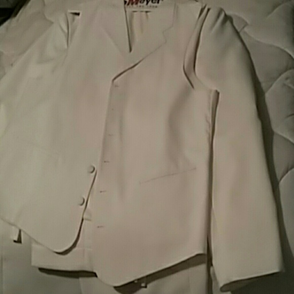 Tuxedo good for proms