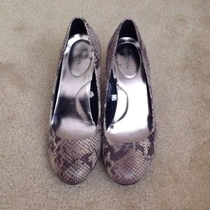 Women's Merona Python Pumps Size 9 1/2