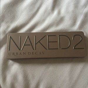 ❤️❤️URBAN DECAY NAKED 2 EYESHADOW PALETTE❤️❤️