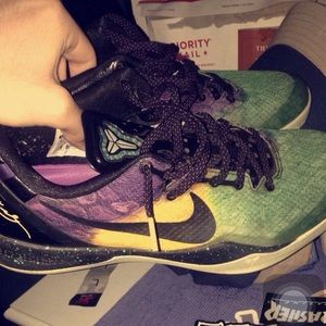 Nike Kobe 8 Easter ... Sz 9.5