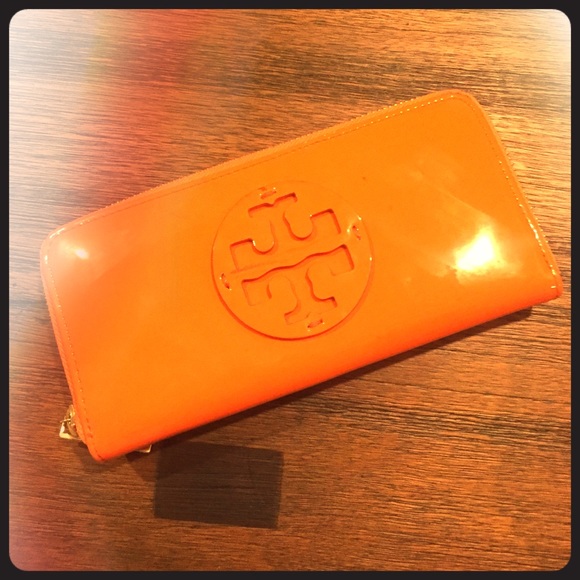 Tory Burch wallet