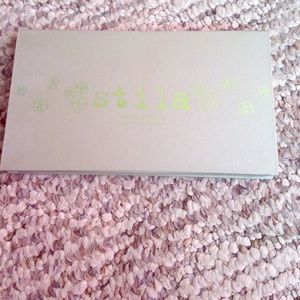 Still in the garden palette