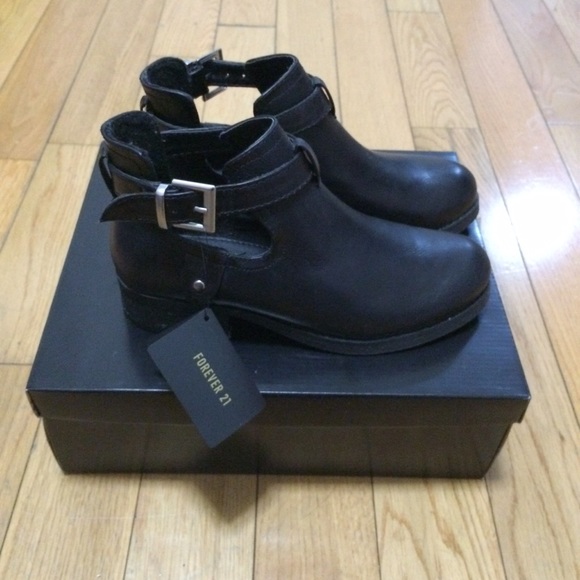 ❗️SALE❗️✨Black Ankle Boots✨ - Picture 1 of 4