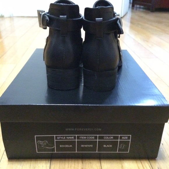 ❗️SALE❗️✨Black Ankle Boots✨ - Picture 3 of 4