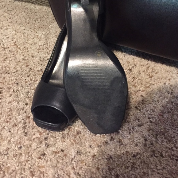Jessica Simpson Heels - Picture 2 of 2