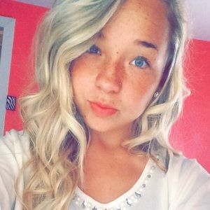 Meet your Posher, Courtney