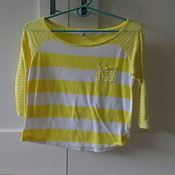 A?ropostale Long Sleeved Shirt