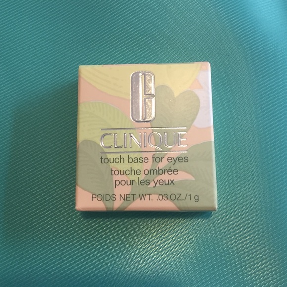 Clinique touch base for eyes