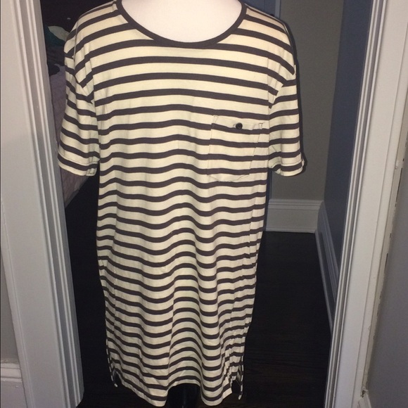 men striped t shirt