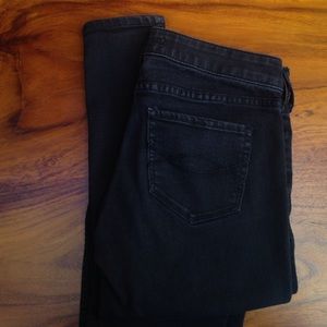 Black Abercrombie and Fitch skinny jeans