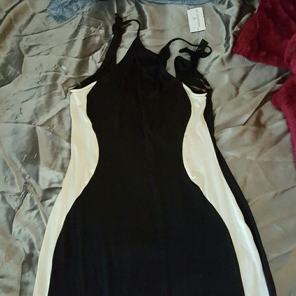 NWT Windsor Maxi Dress