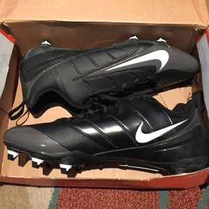 Men's Super Speed D Low Football Cleats
