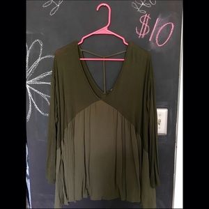 Green v neck top with back detail