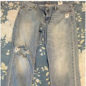 Levi boyfriend jeans!