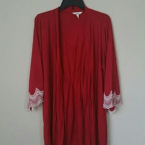 Red robe Sonoma with lace sleeves