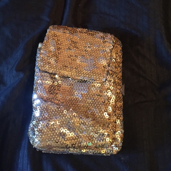 Gold Sequence Wallet ✨ - Picture 2 of 4