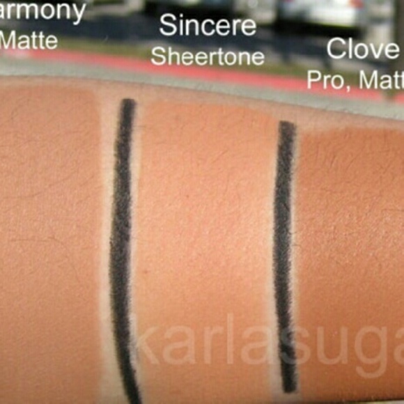 MAC Sincere Blush *Depotted* - Picture 3 of 3