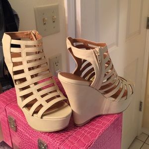 Cream wedges
