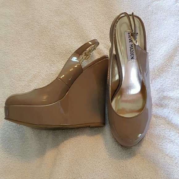 Steve Madden Sling Back Wedge Heels