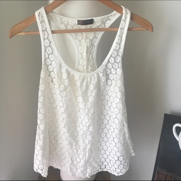 🌵 summer sale 🌵 white eyelet tank top
