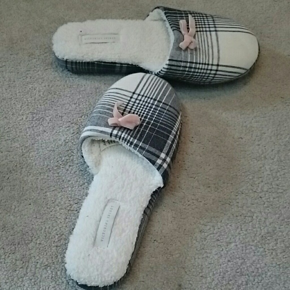 Victoria secret slippers NWT