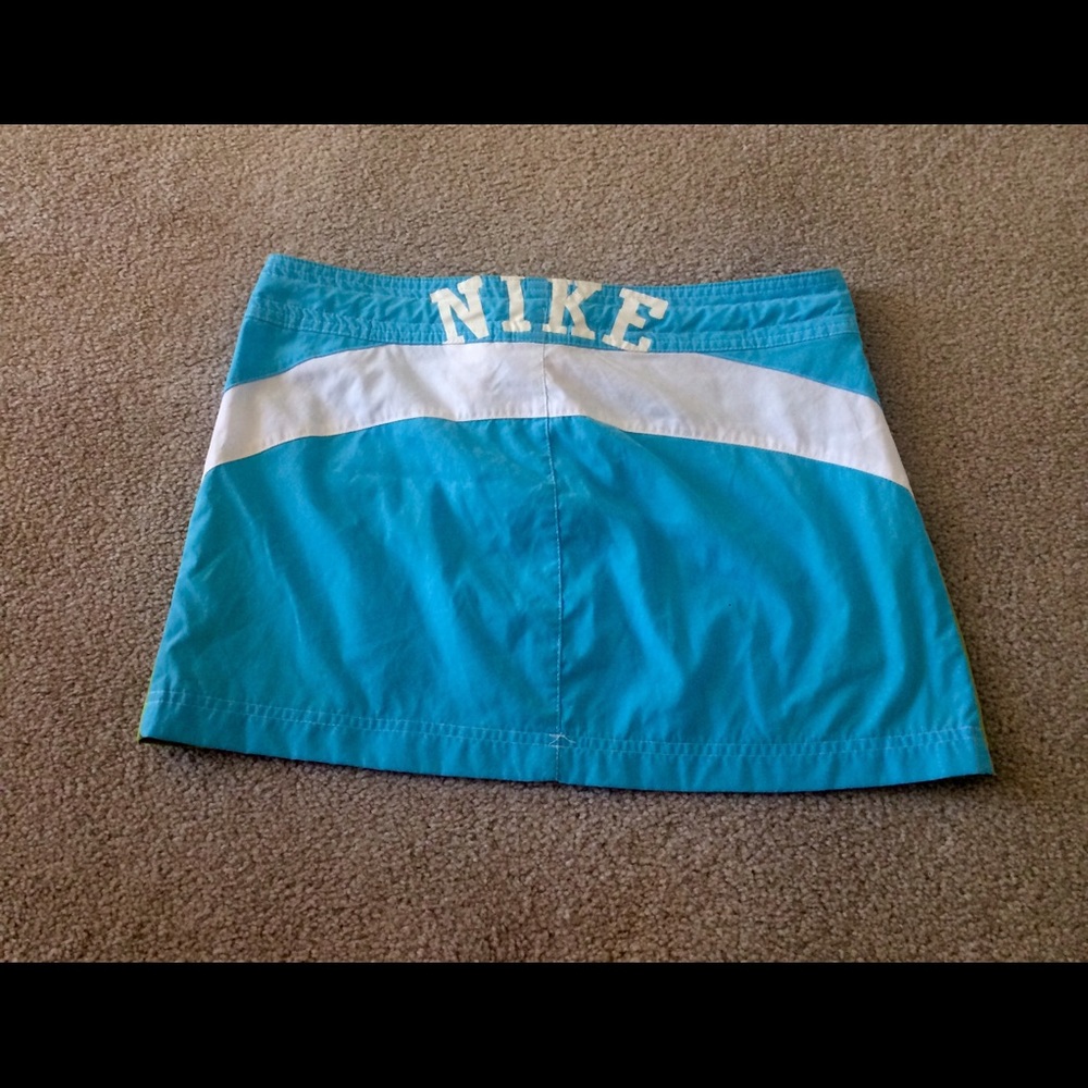 🌸 Nike skirt. 🌸 - Picture 2 of 3
