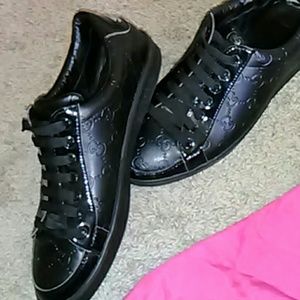 Authentic gucci shoes