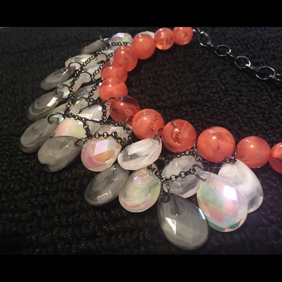 Silver, White and Pink Beaded Necklace - Picture 3 of 4