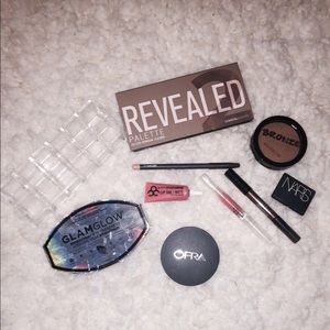 New High End makeup bundle!