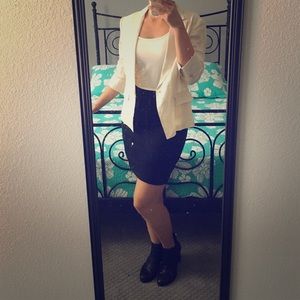 High waisted Black mini skirt