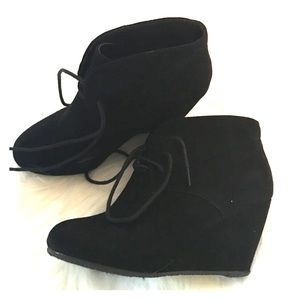 Wedge black booties