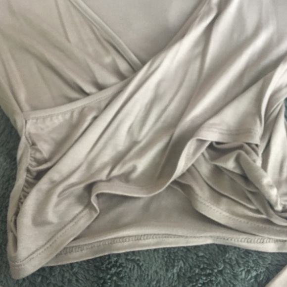 Charlotte Russe Mauve Crop Top Size M - Picture 3 of 4