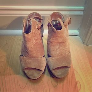 Jessica Simpson Platforms