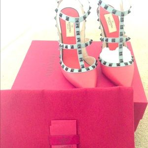 NEW Valentino Rockstuds in hard to find lacquer!