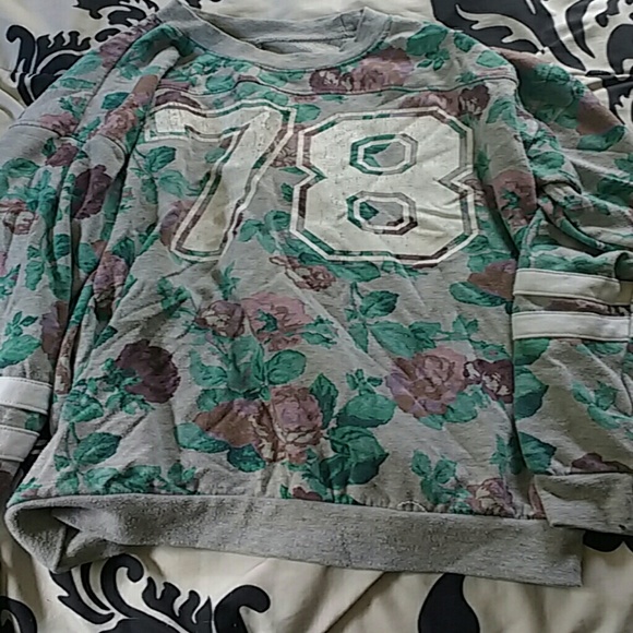 Crew neck
