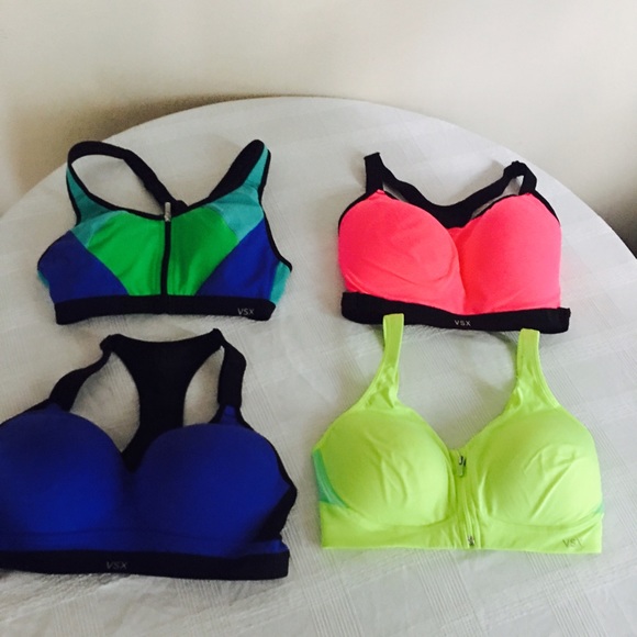 ✨AWESOME Victoria's Secret sports bra display✨