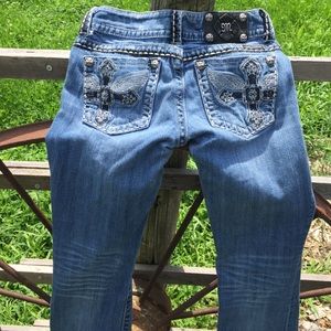 Miss Me Boot Cut size 26 Jeans Beautiful Detailing