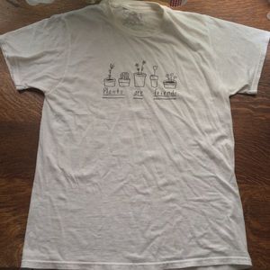 Plants are friends graphic tee