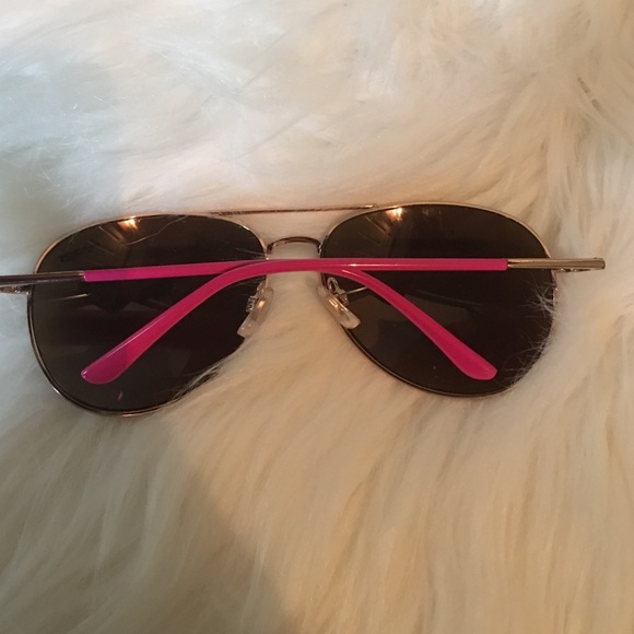 Sunnies! - Picture 3 of 3