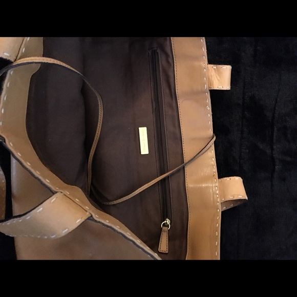 Pre-owned Adrienne Vittadini purse. - Picture 2 of 4