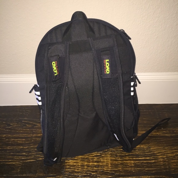 ❌❌ SOLD ‼️❌❌ Navy Adidas Sports Back Pack - Picture 2 of 3